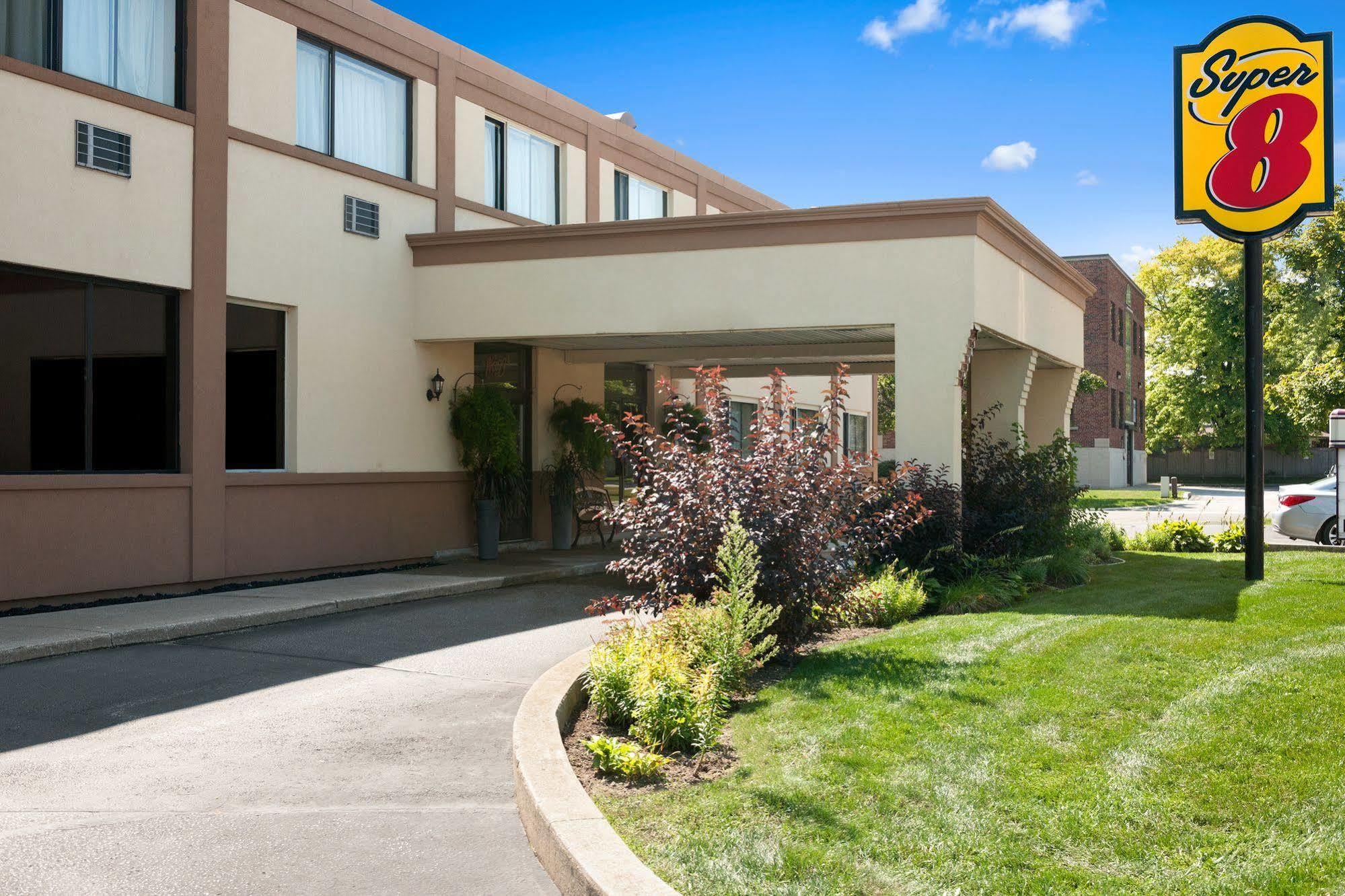 מלון Super 8 By Wyndham Sarnia On מראה חיצוני תמונה