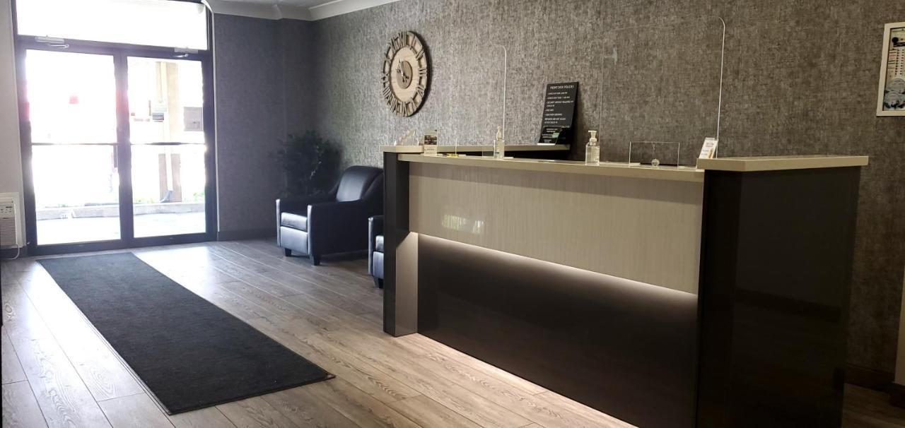 מלון Super 8 By Wyndham Sarnia On מראה חיצוני תמונה