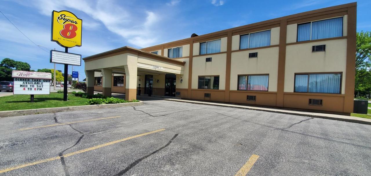 מלון Super 8 By Wyndham Sarnia On מראה חיצוני תמונה